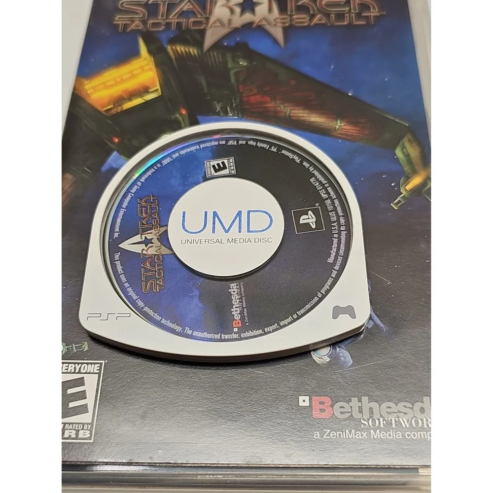 Star Trek: Tactical Assault for Sony PSP - 2006 - CIB with Manual